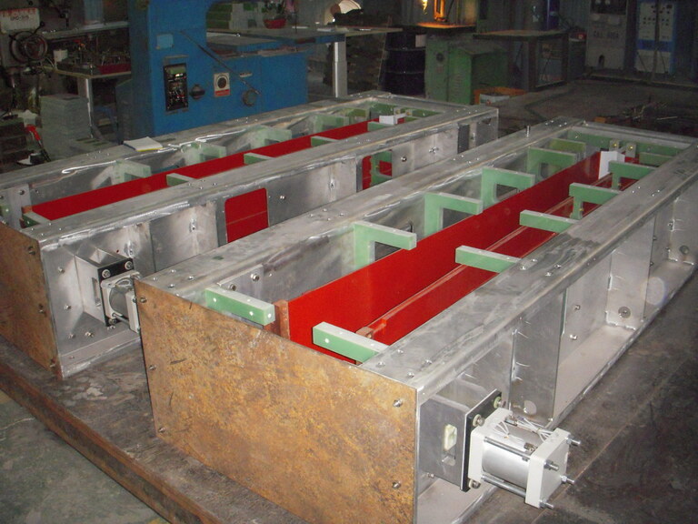 COIL BANK Assy & (Coil Door SET)